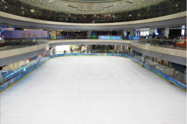 滑冰场.png 滑冰场.png